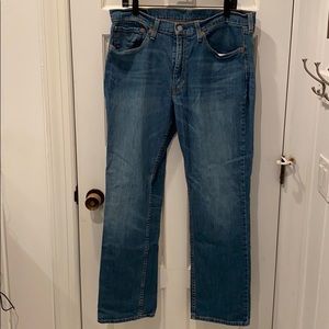 Levi’s 514 fit blue jeans